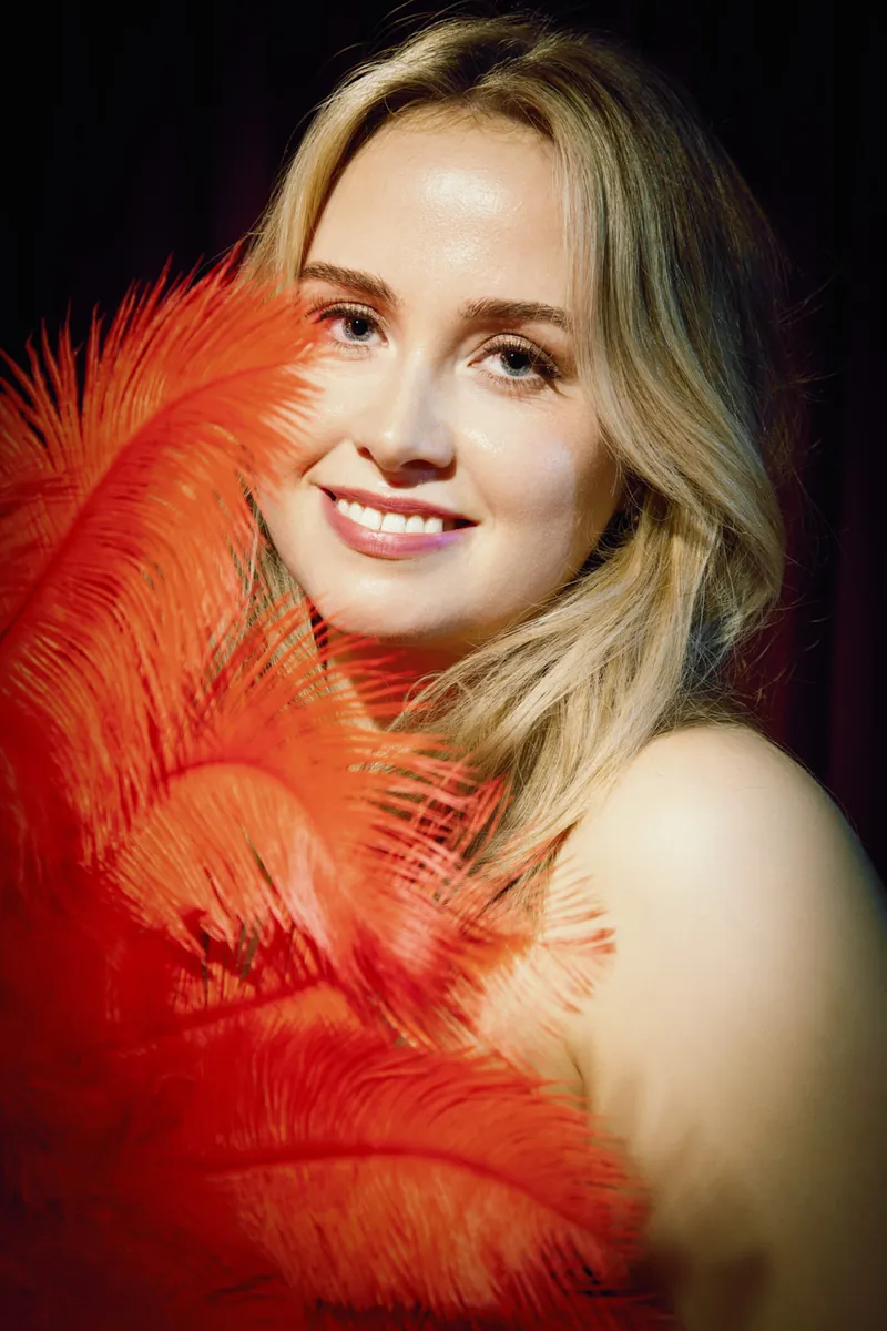 Burlesque and showgirl boudoir portrait in Warminster, Wiltshire by Elland-Vee
