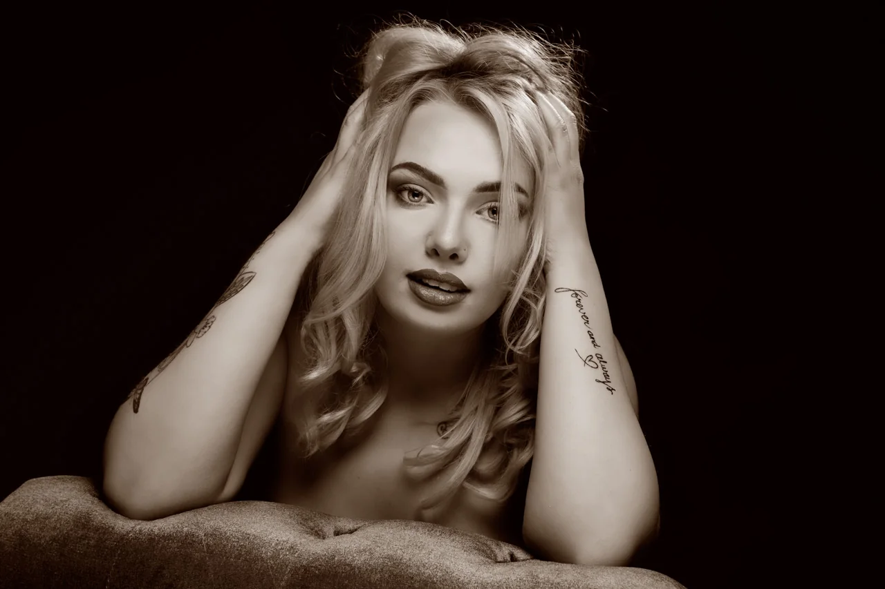 Luxury boudoir portrait by Elland-Vee in Warminster, Wiltshire