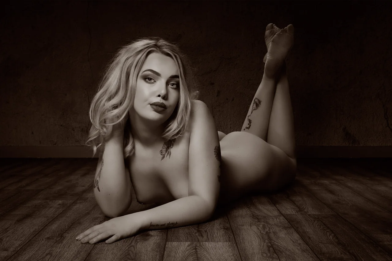 Nude art portrait by Elland-Vee in Warminster, Wiltshire