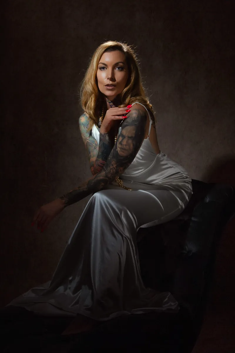Luxury boudoir portrait by Elland-Vee in Warminster, Wiltshire